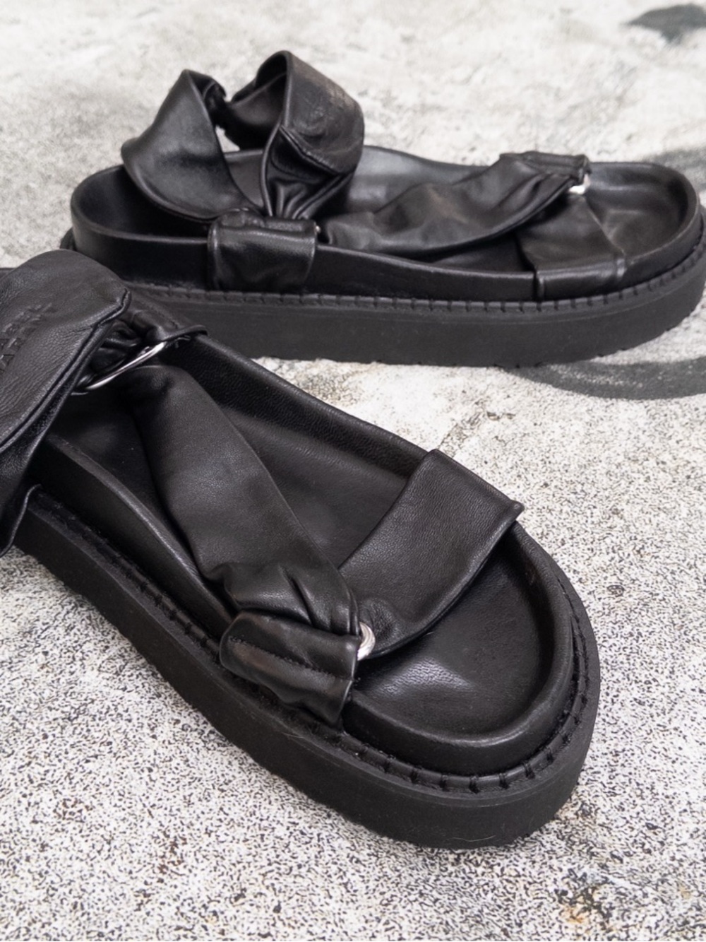 Isabel Marant Naori T-Strap Grip Sandals Black Calf Leather, Size 40, US 10 - Picture 12 of 14